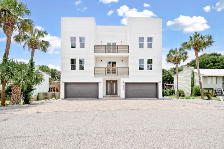 Property Photo:  326 Summit Drive Drive  FL 32541 