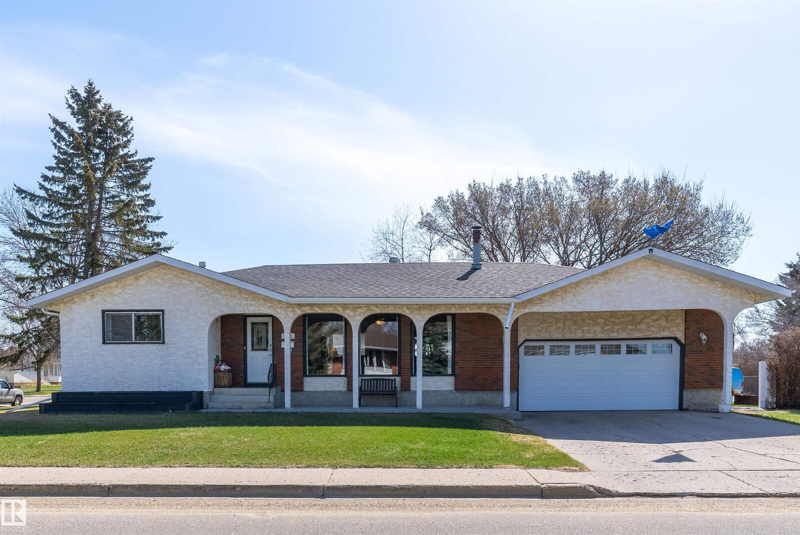 Property Photo:  269 Centennial Drive  AB T9A 2J8 