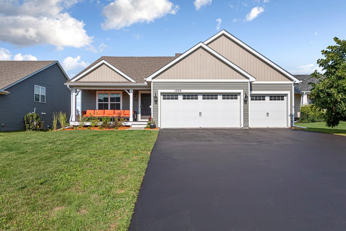 Property Photo: 1520 Willow Circle MN 55379