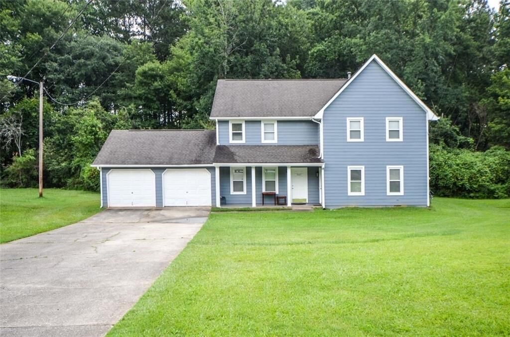 Property Photo: 5842 N Castlegate Drive GA 30349
