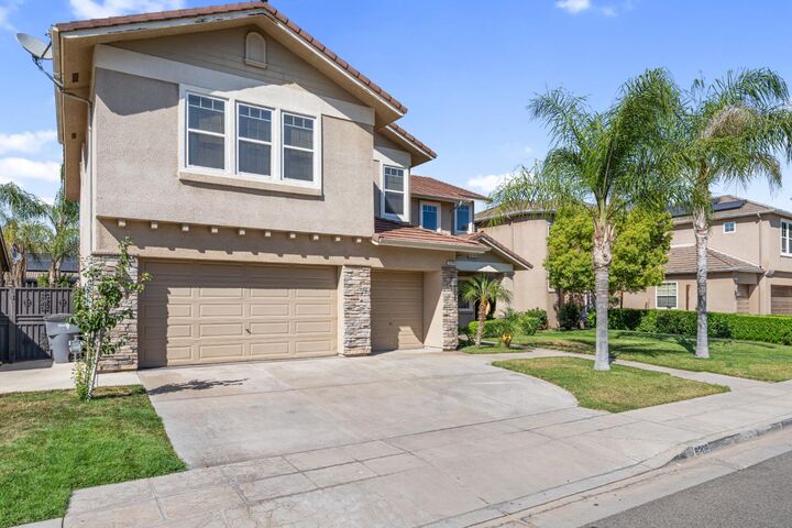 Property Photo: 6208 W Menlo Avenue CA 93722
