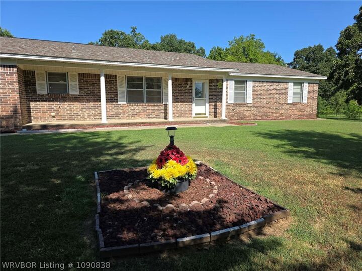Property Photo:  11916 Donahoe Bend  AR 72916 