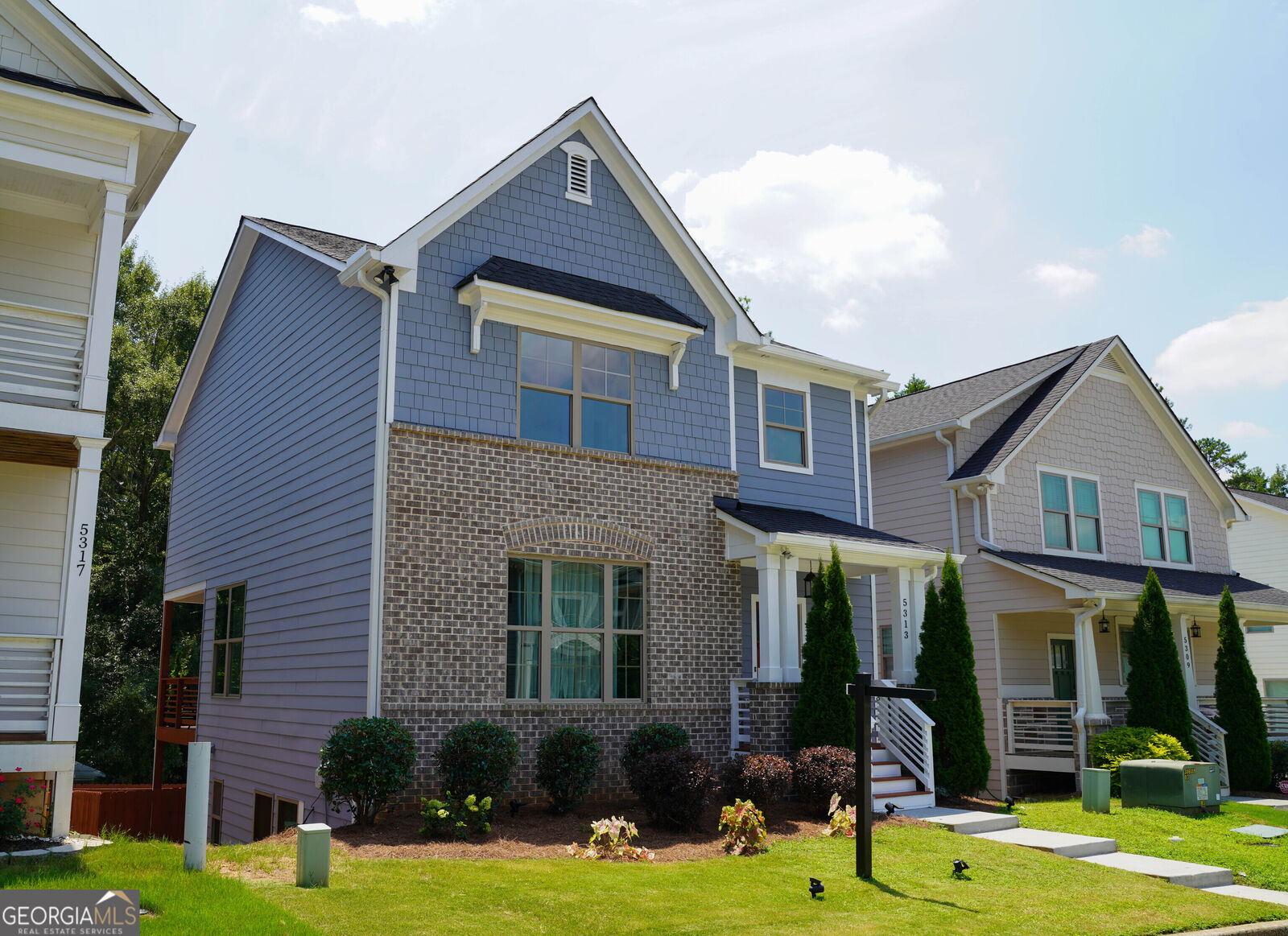 Property Photo: 5313 Hearthstone Street GA 30083