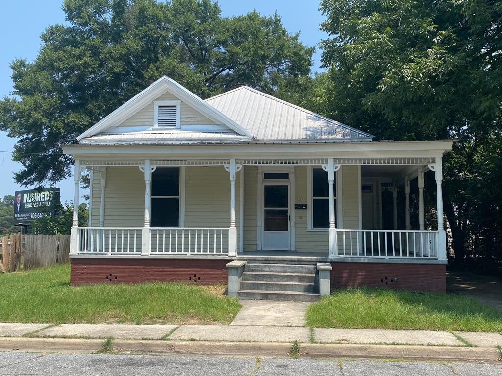 Property Photo:  707 28th Street  GA 31904 