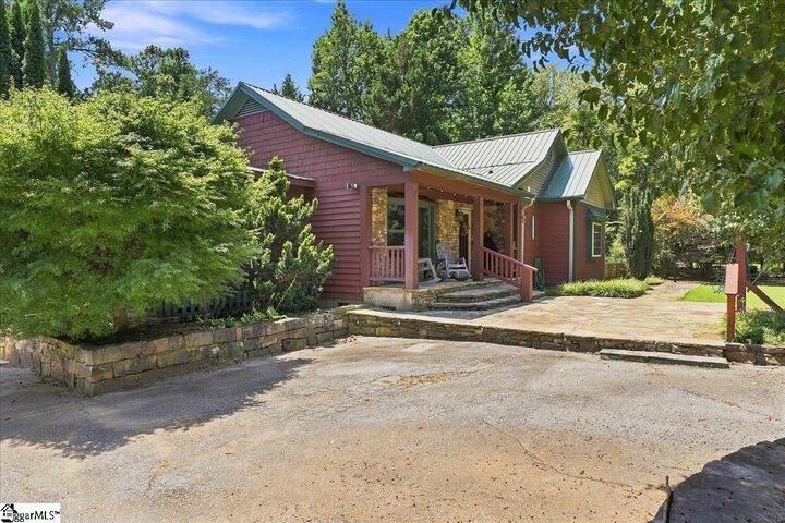 Property Photo:  213 Cox Ridge Court  SC 29690 