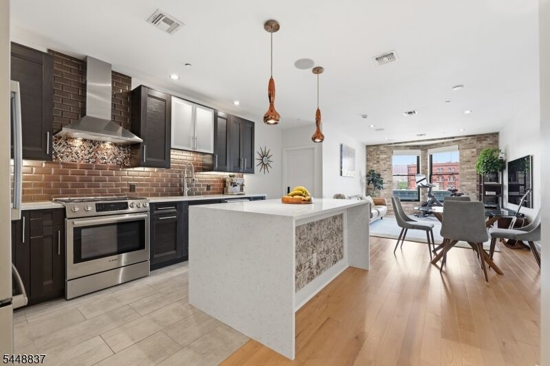 Property Photo:  227 4th St 402  NJ 07302 