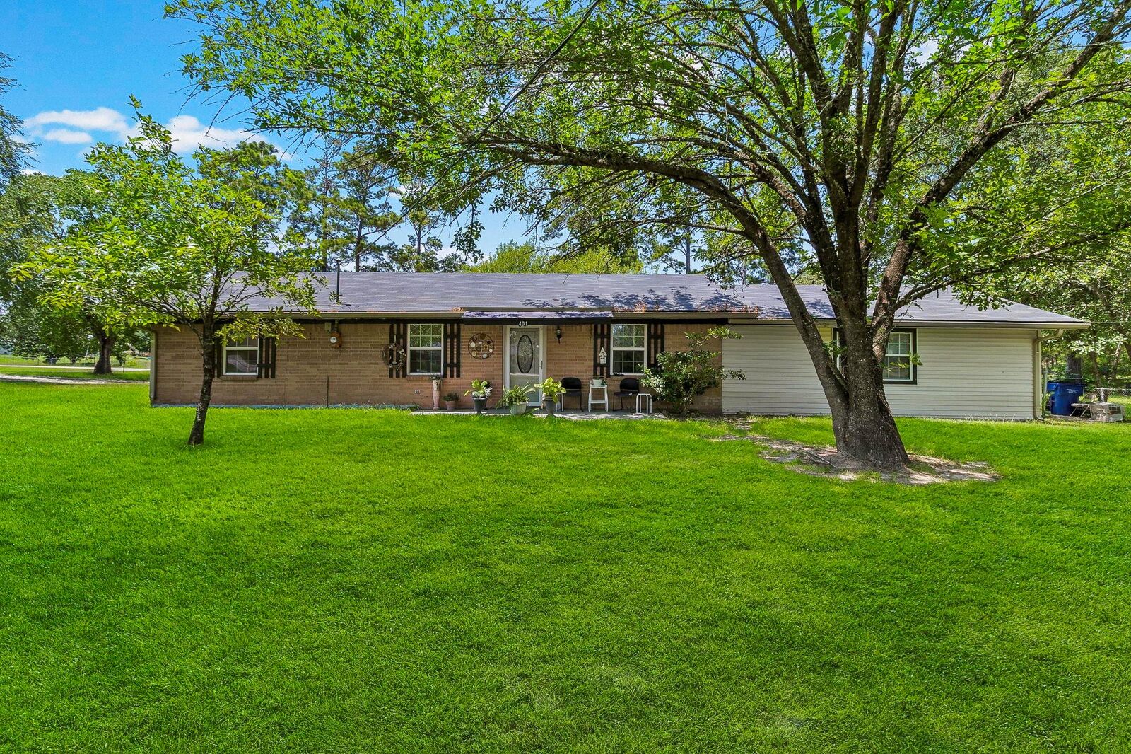 Property Photo:  401 Dogwood Circle  TX 75939 