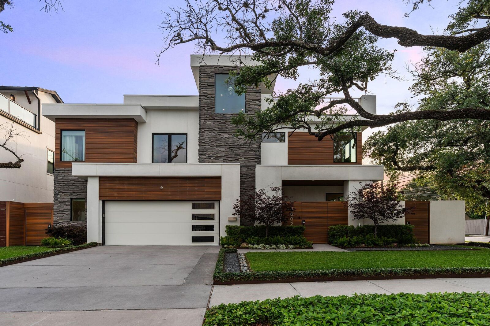 Property Photo:  3002 Ferndale Street  TX 77098 