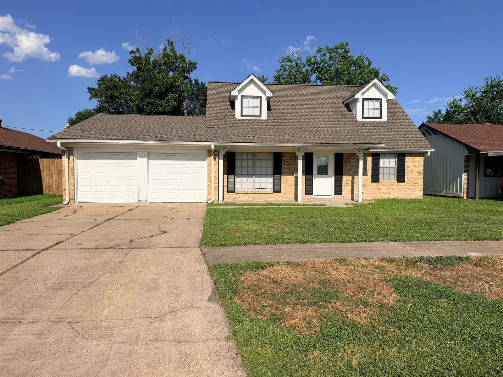Property Photo: 2513 Mulberry Lane TX 77502