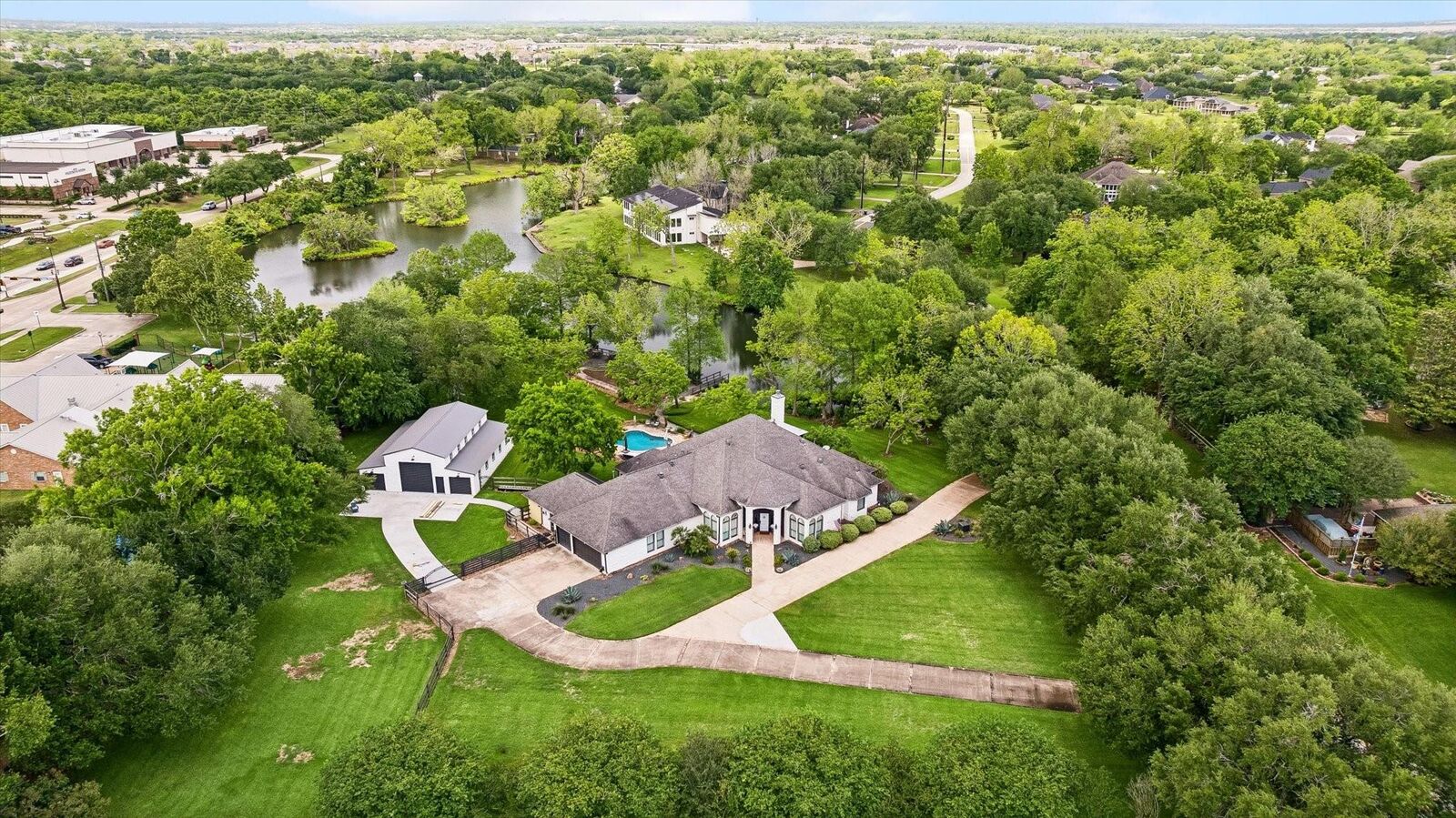 Property Photo: 4419 Diamond Springs Drive TX 77459