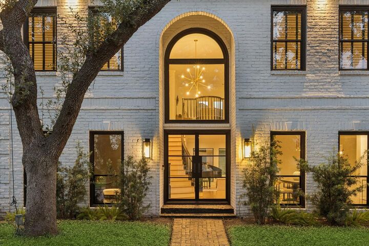 Property Photo:  3130 Kettering Drive  TX 77027 
