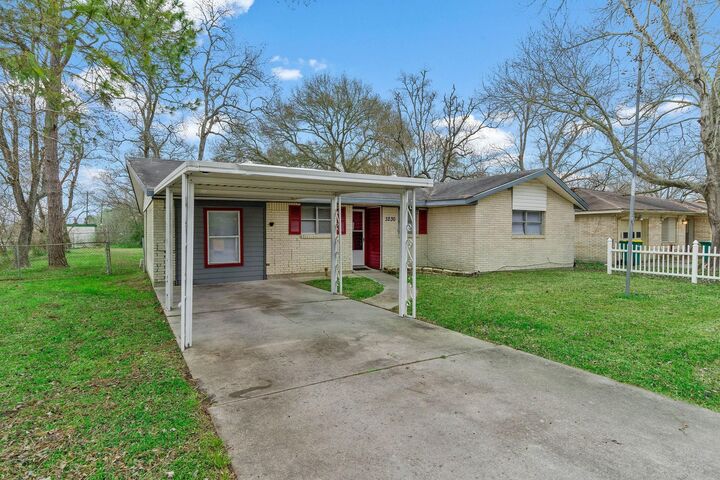 Property Photo: 3230 Virginia Street TX 77568