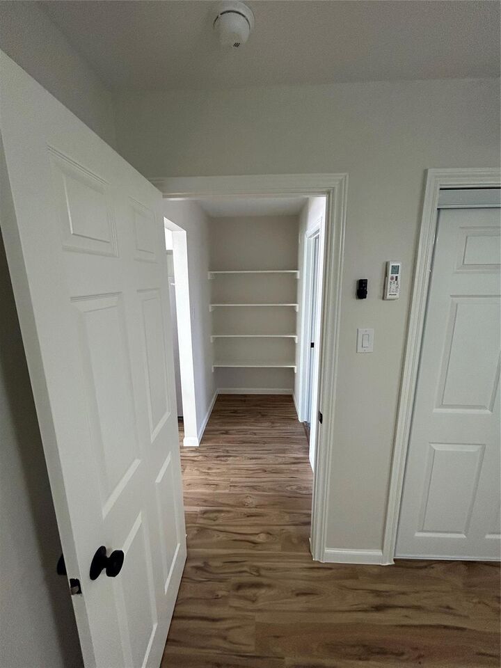 Property Photo:  2009 Welch Street D  TX 77019 
