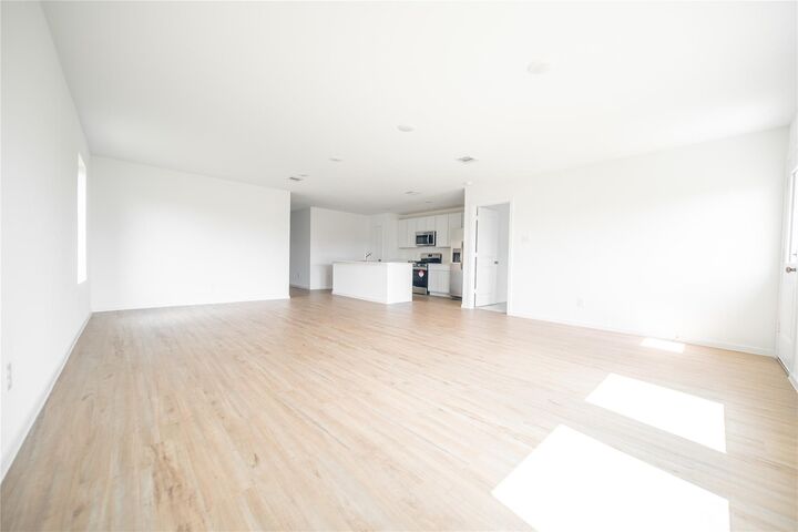Property Photo: 9919 Oakheath Bluff Drive TX 77521