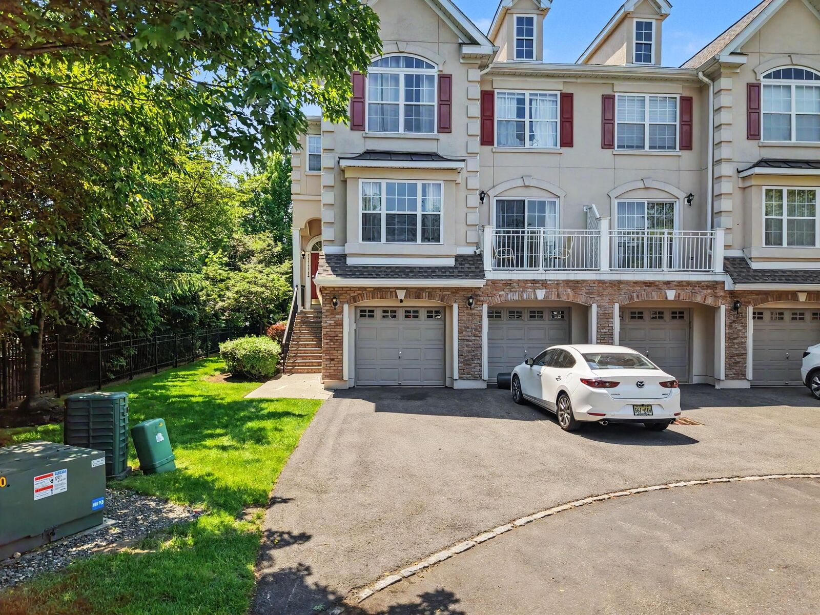 Property Photo:  180 Blue Heron Dr 180  NJ 07094 