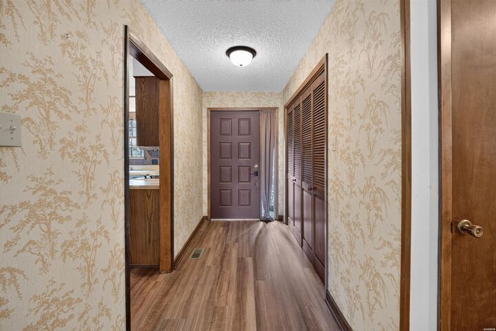 Property Photo: 2315 Lakeshore Drive K-1 AR 71913