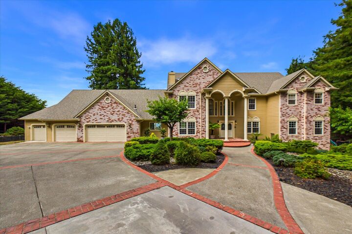 Property Photo: 2075 Coffey Lane CA 95524