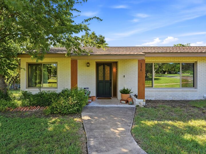 Property Photo: 136 Royal Oaks Loop TX 78028