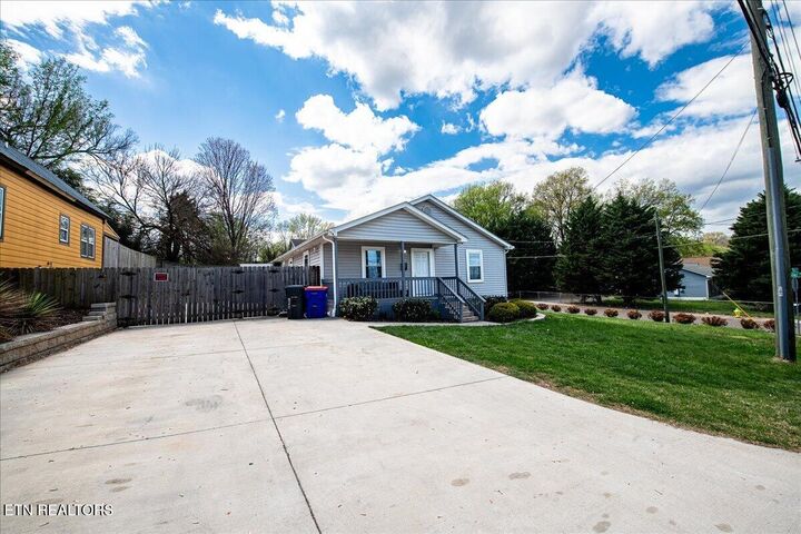 Property Photo: 1316 Boyd St TN 37921