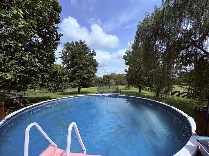 Property Photo:  384 Kings Trace Drive  KY 40403 