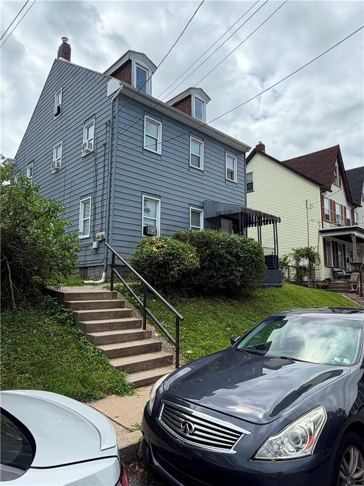 Property Photo:  211 Wilkes Barre Street  PA 18042 