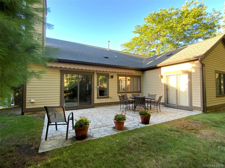 Property Photo:  813 Heritage Hills  NY 10589 