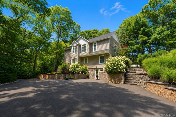 Property Photo:  79 Oakside Road  NY 11787 
