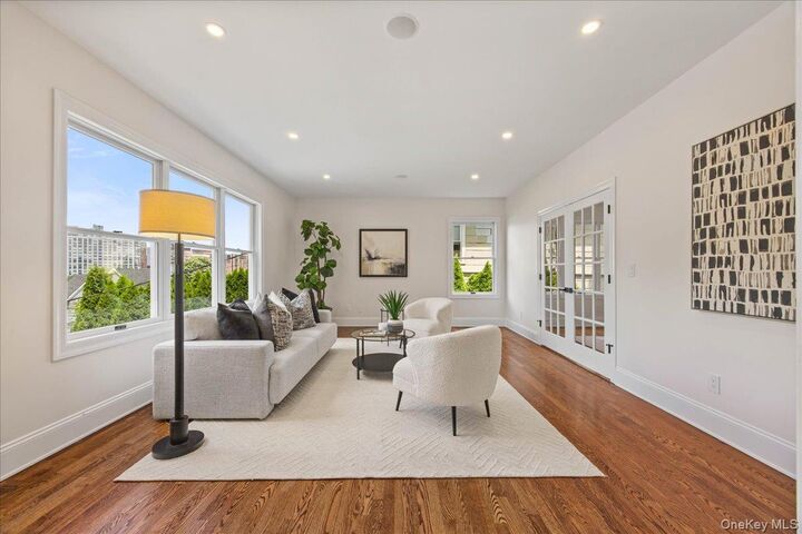 Property Photo:  7 Wyanoke Street  NY 10606 