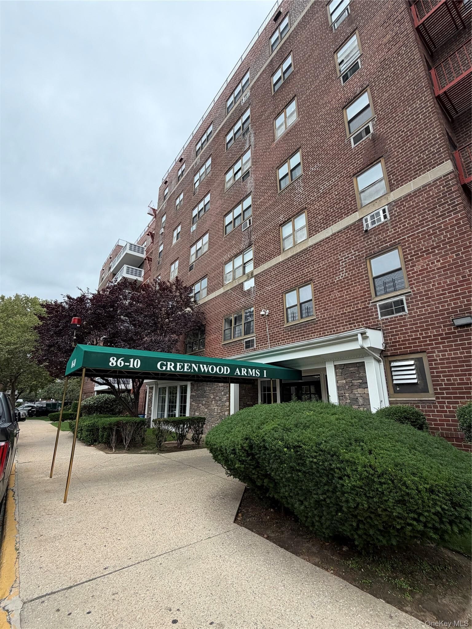 Property Photo:  86-10 151 Avenue 6N  NY 11414 