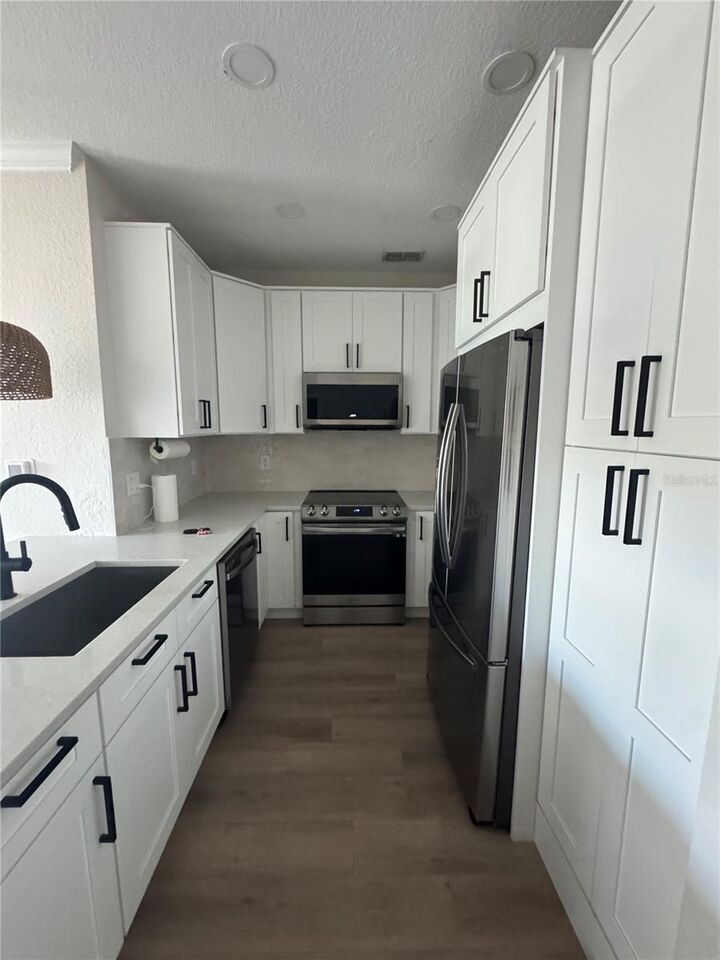 Property Photo:  5000 Culbreath Key Way 8-122  FL 33611 