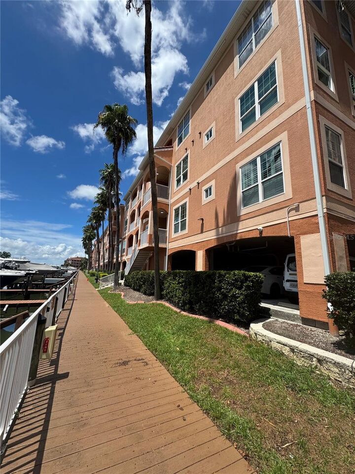 Property Photo:  5000 Culbreath Key Way 8-122  FL 33611 