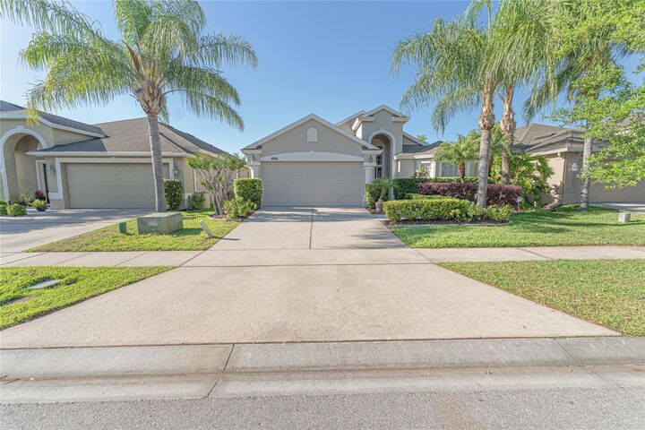 Property Photo:  14921 Braywood Trail  FL 32824 