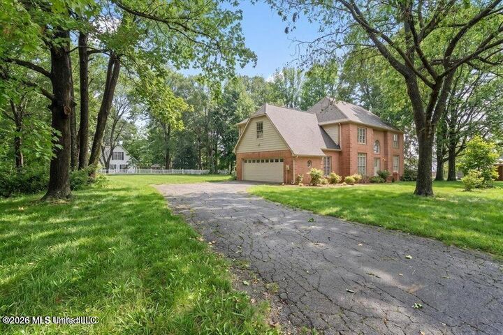 Property Photo: 6965 Fox Chase Drive MS 38671