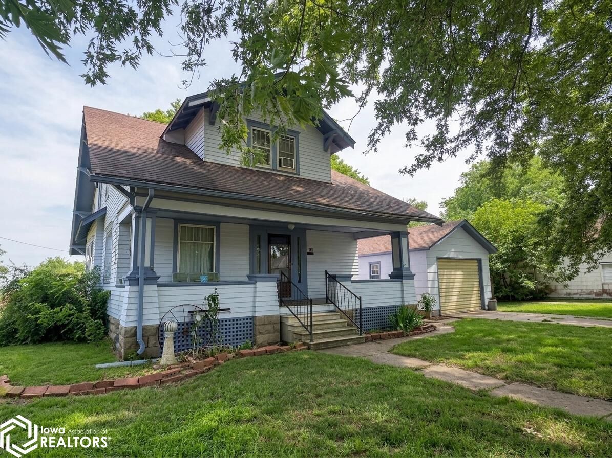 Property Photo:  400 Adams Street  IA 50840 