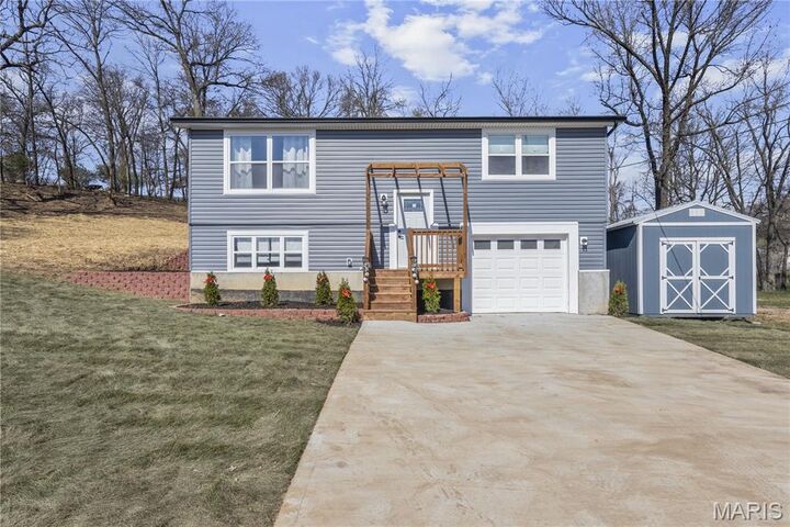 Property Photo:  902 Forest Avenue  MO 63088 