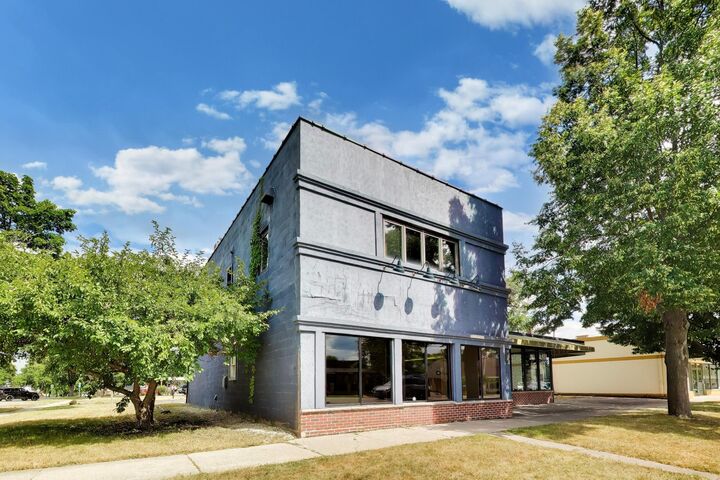 Property Photo:  433 Broad St  WI 53147 