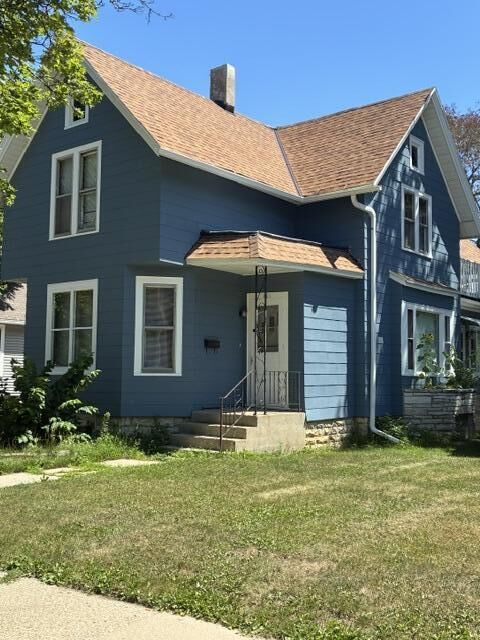 Property Photo: 801 Oakland Ave WI 53186