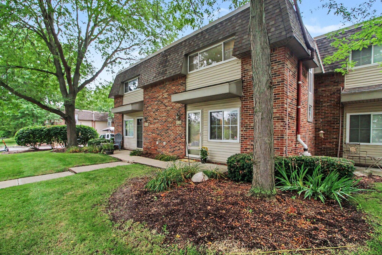 Property Photo: 541 Long Shore Drive MI 48105