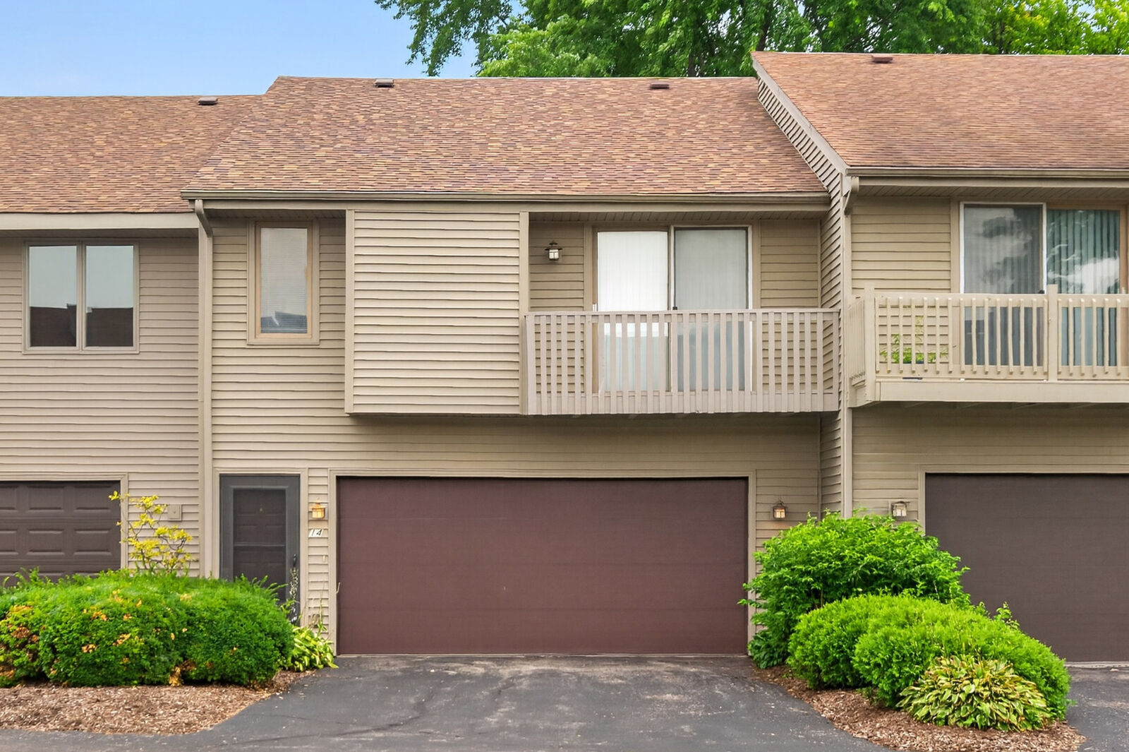 Property Photo: 641 Amphitheater Drive 14 IL 61107