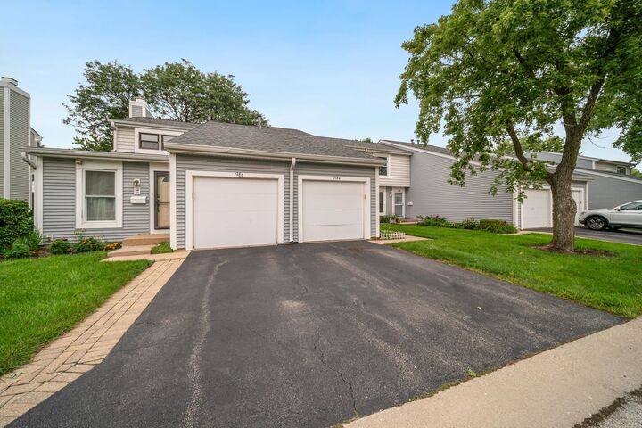 Property Photo:  1984 Dunmore Place  IL 60169 