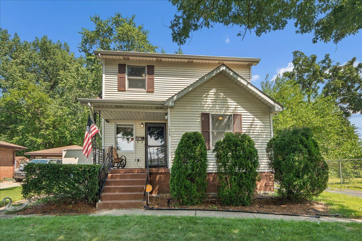 Property Photo:  1239 Price Avenue  IL 60409 