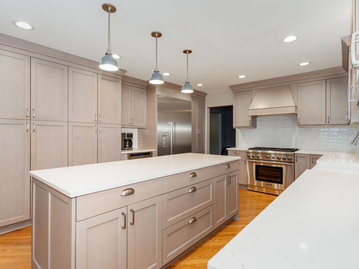 Property Photo:  2315 Ridgewood Road  IL 60532 