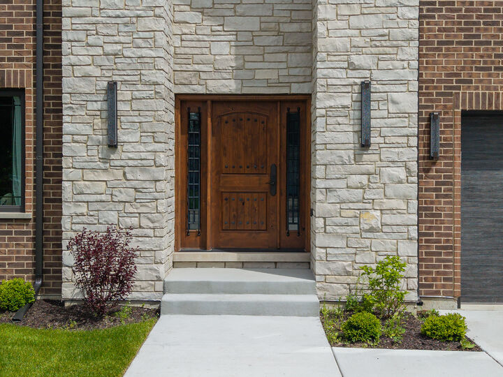 Property Photo:  8348 W Farragut Avenue  IL 60706 