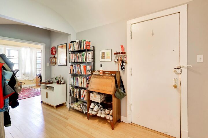Property Photo:  