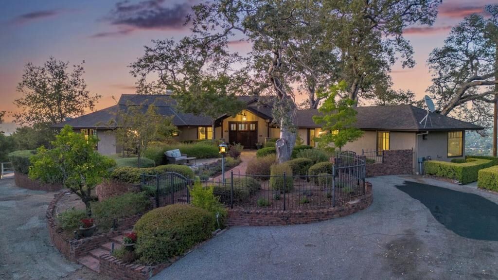 Property Photo:  14942 Larga Vista Drive  CA 95032 