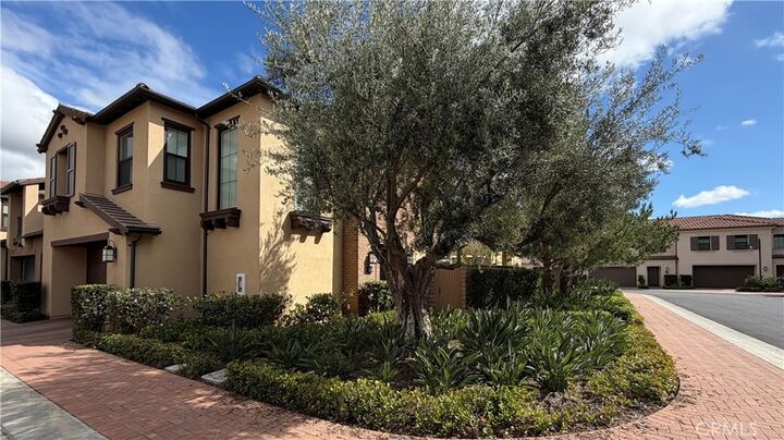 Property Photo:  259 Rodeo  CA 92602 