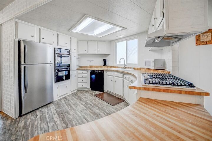 Property Photo: 18601 Newland Street 89 CA 92646