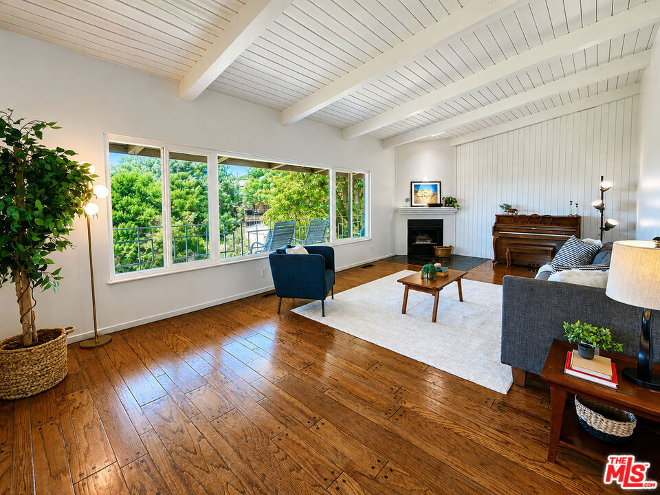 Property Photo:  3543 Lavell Drive  CA 90065 