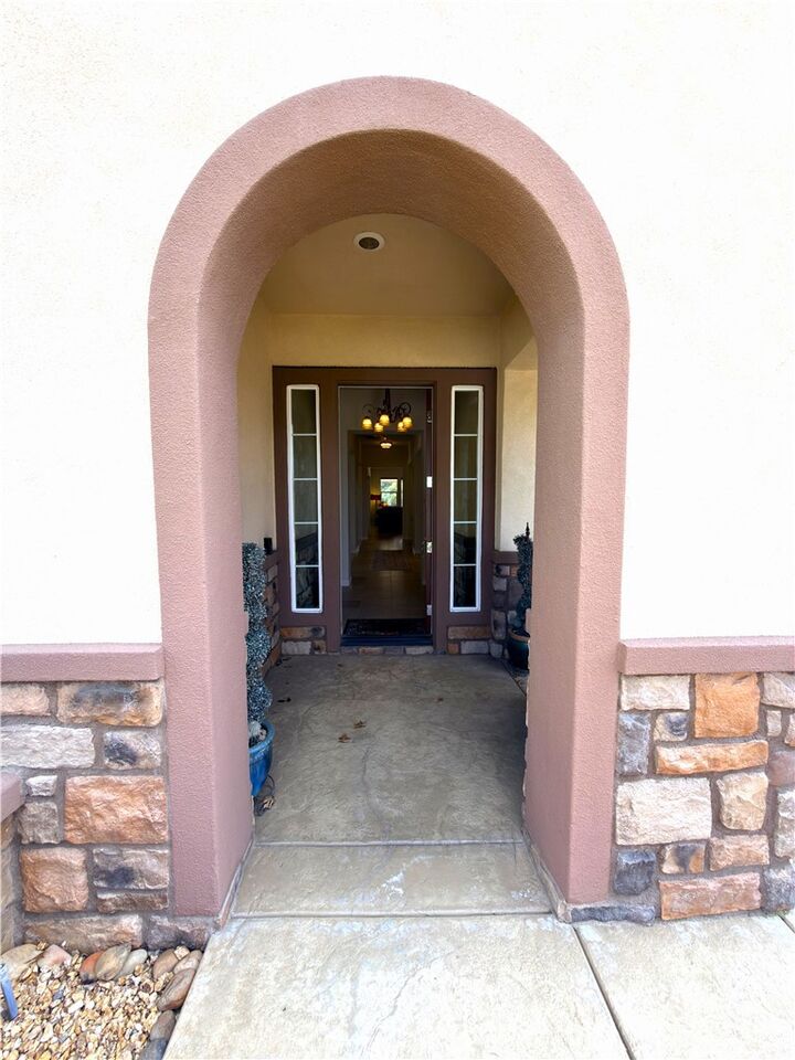 Property Photo:  923 Union Street  CA 92223 