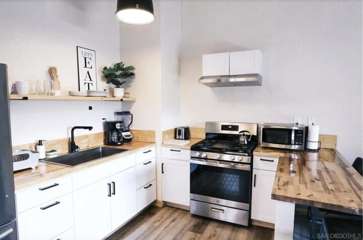 Property Photo:  1274 Clubview Drive  CA 92315 